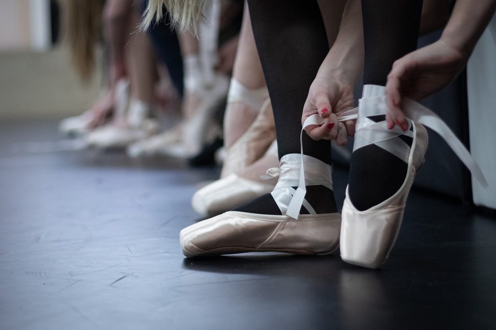 dancers, ballerina, ballet-7731738.jpg